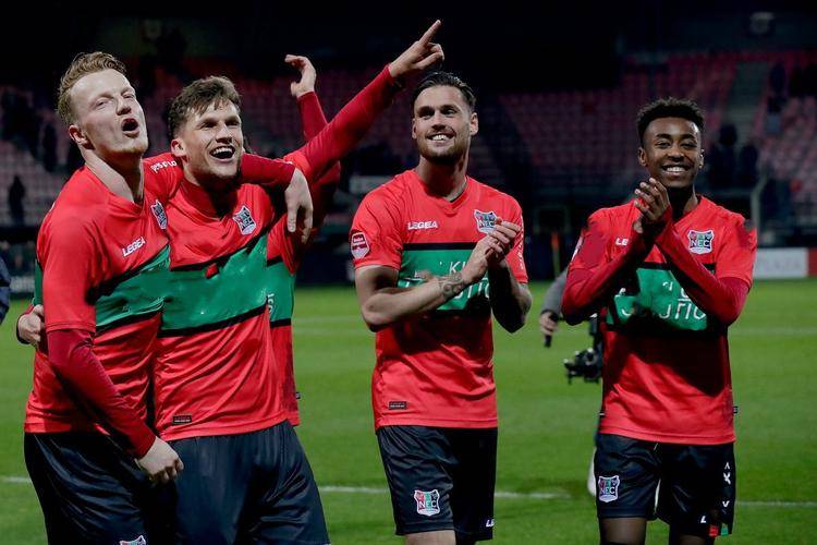 为我们揭示 为我们揭示