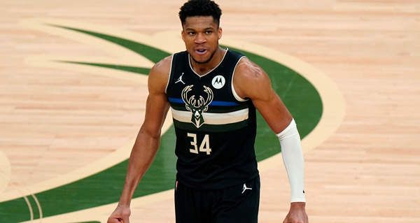 他在整个比 他在整个比