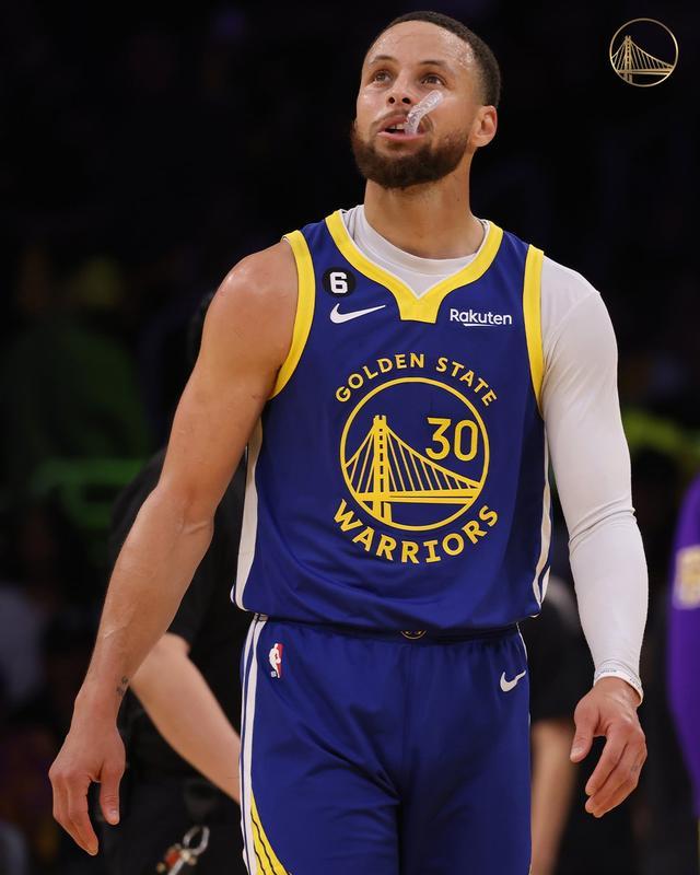 现代足球俱 现代足球俱